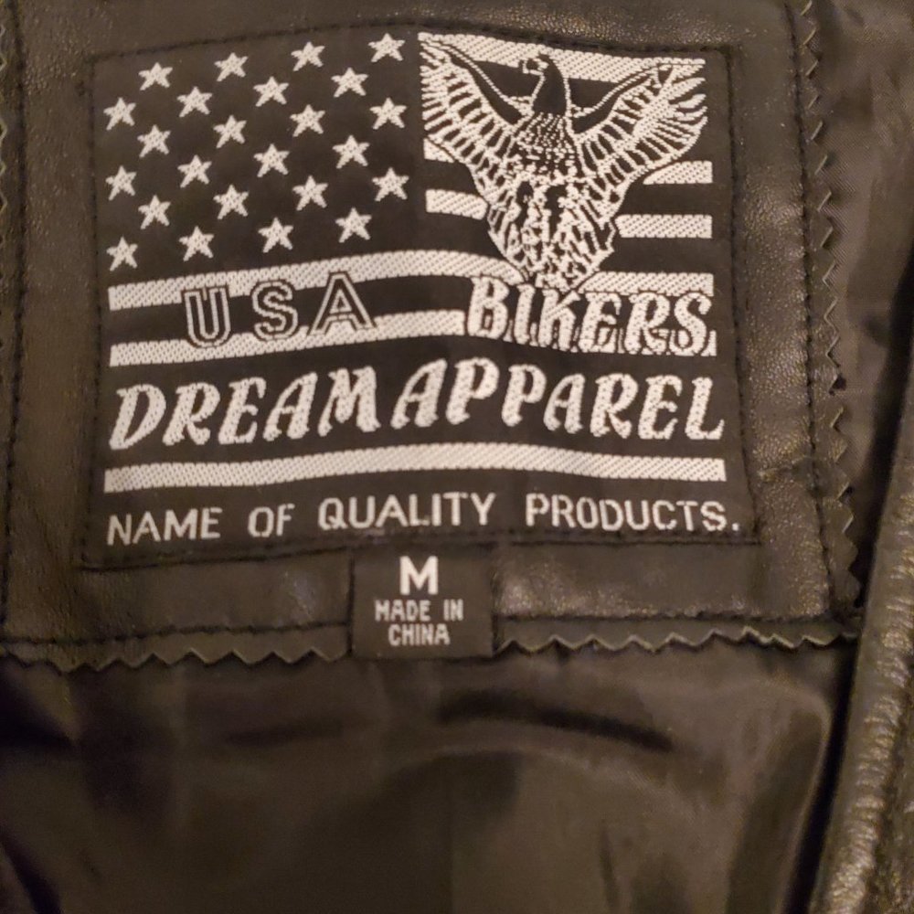 Woman Leather Motorcycle vest. Two front pockets/Two inside pockets